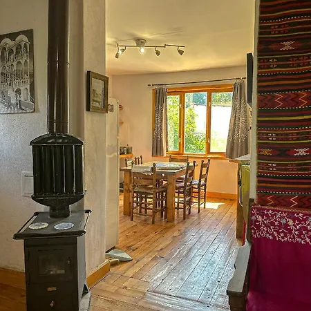 キャンプ場 Camping Kromidovo