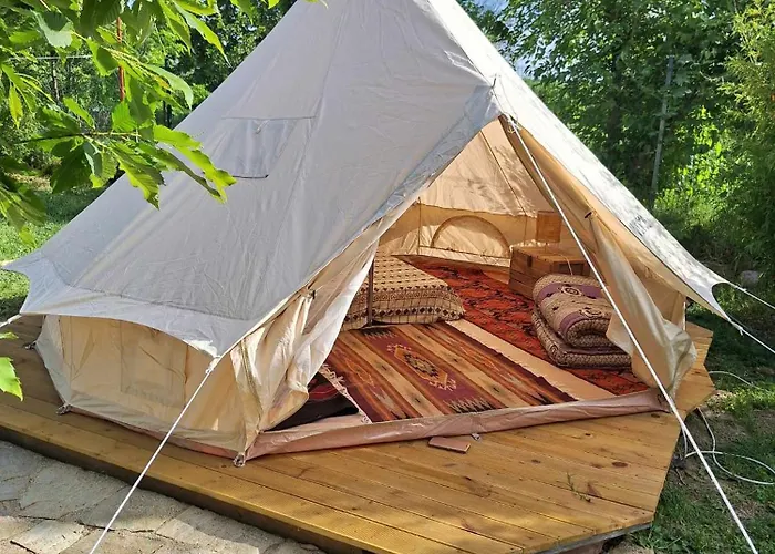 キャンプ場 Camping Kromidovo *